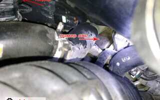 Где находится номер двигателя nissan pathfinder