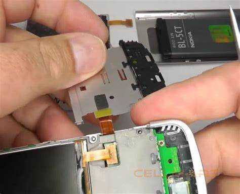 Телефон Nokia C3 00, несмотря на свою возрастность, остается востребованным у многих пользователей. Однако при забытом или неправильно введенном пароле блокировка устройства может стать серьезной проблемой. В этой статье описаны конкретные способы снятия блокировки с Nokia C3 00, а также рекомендации по безопасному выполнению процедуры.