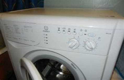 Как включить стиральную машину indesit wisl 103
