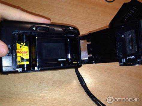 Как вставить пленку в фотоаппарат kodak