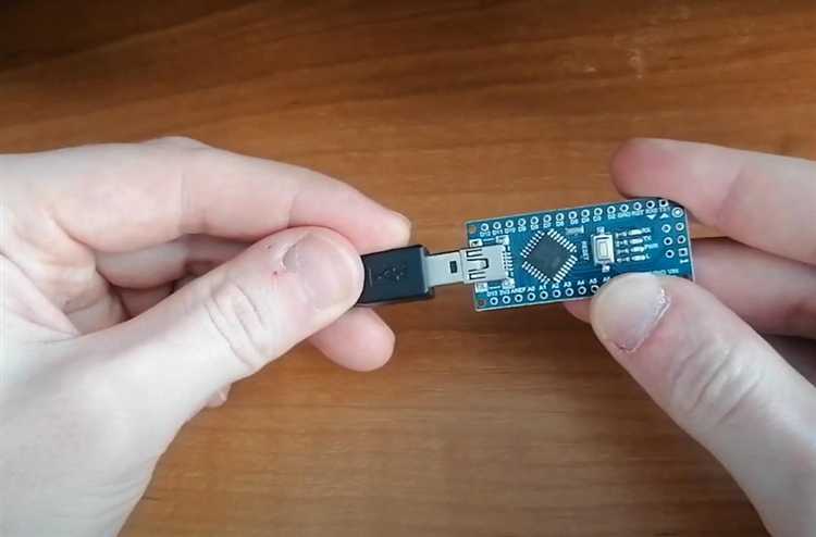 Процесс подключения Arduino Nano к компьютеру для прошивки