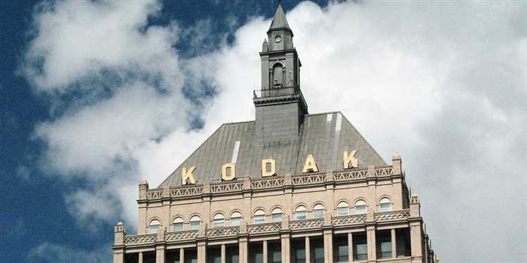 Компания также усиливает свою позицию на рынке цифровой фотографии, сосредотачивая усилия на производстве камер с уникальными возможностями для коммерческого и промышленного использования. В 2025 году Kodak представит новую линейку камер для фотостудий и медиапроизводств, которые обеспечивают высокое разрешение и оптимизированную работу с цифровыми данными.