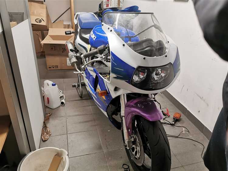 Как использовать сервисы онлайн для поиска кода краски Suzuki GSX R