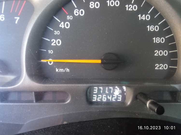 Поиск зума на руле Opel Vectra B