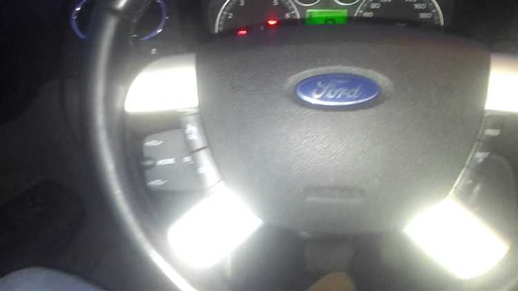 Расположение кнопки valet в салоне Ford Focus 2