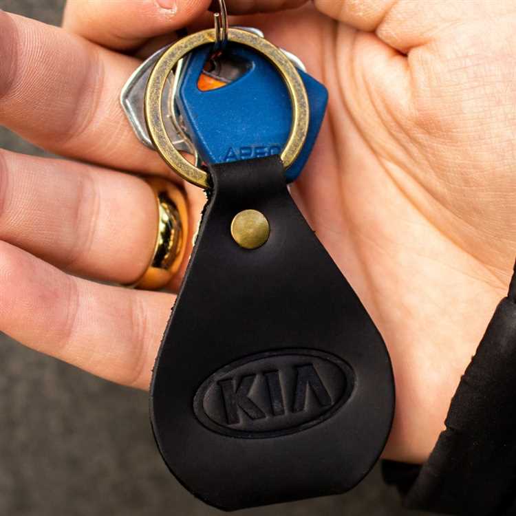 Как извлечь батарейку из брелока Kia