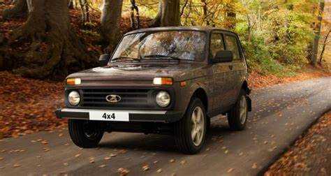 Как рекламируют новую lada 4x4 в боливии