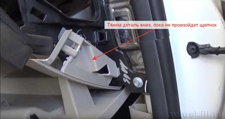 Как снять бардачок на ford focus 3