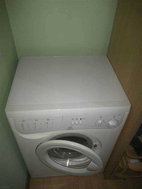 Особенности использования отжима в модели Indesit W83T