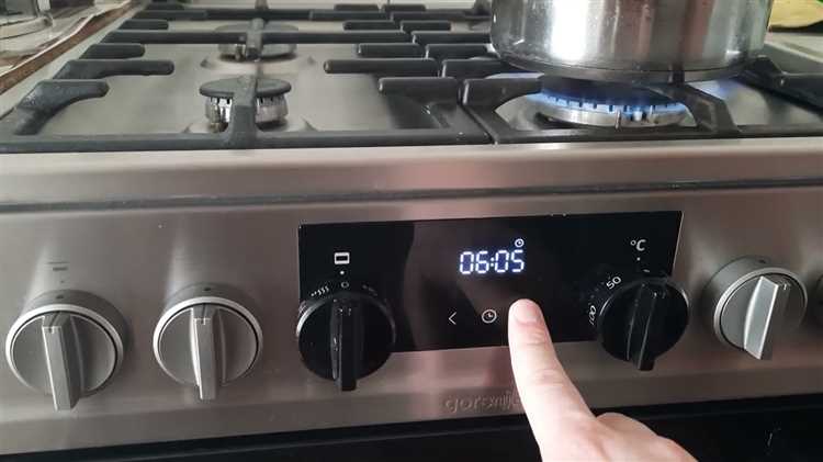 Как включить дисплей для настройки времени