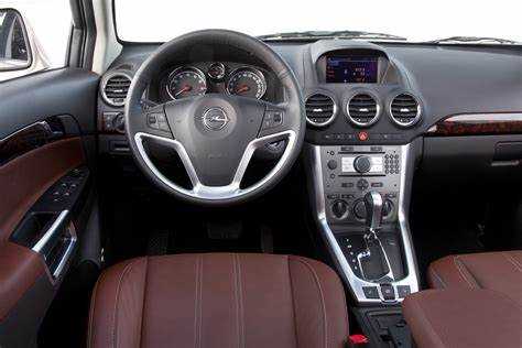 Интерьер Opel Antara: как он сочетается с внешним дизайном