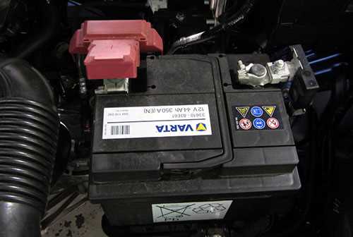 Какой аккумулятор на suzuki sx4