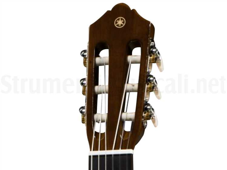 Популярные бренды чехлов, подходящих к Yamaha C40
