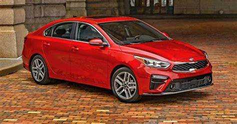 Какой объем масла требуется для разных типов двигателей Kia Forte