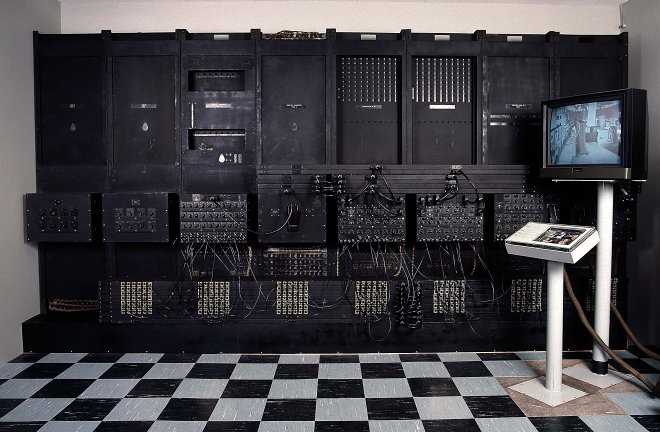 Как называлась первая модель IBM PC и что означала аббревиатура