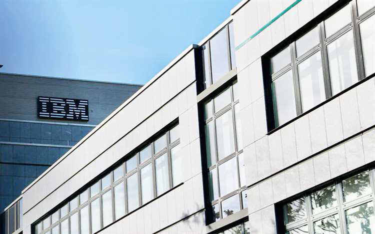 Как изменения в регуляторной политике влияют на стоимость акций IBM