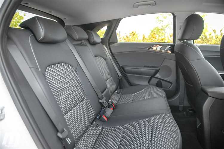 Что лучше ford focus или kia отзывы