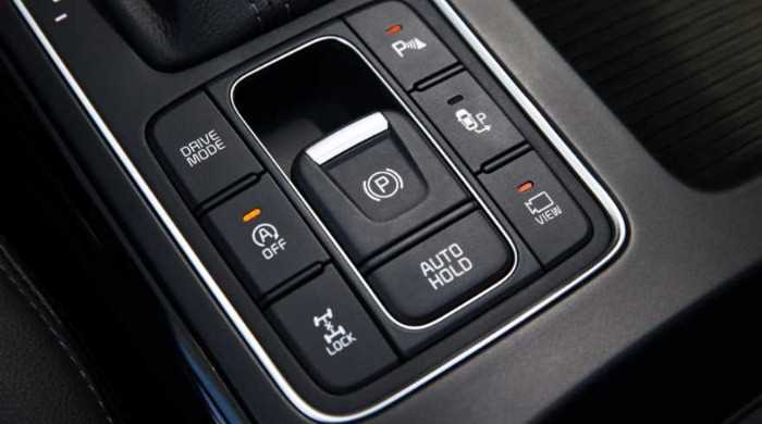 Как включить и отключить Auto Hold с помощью кнопок и меню