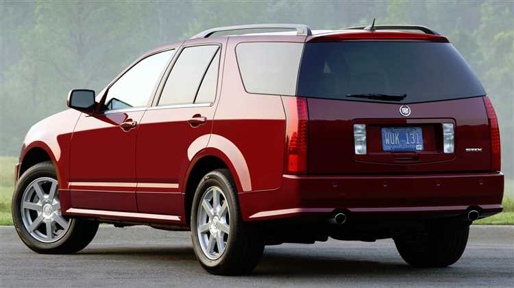 Где стоит усилитель звука cadillac srx 2010