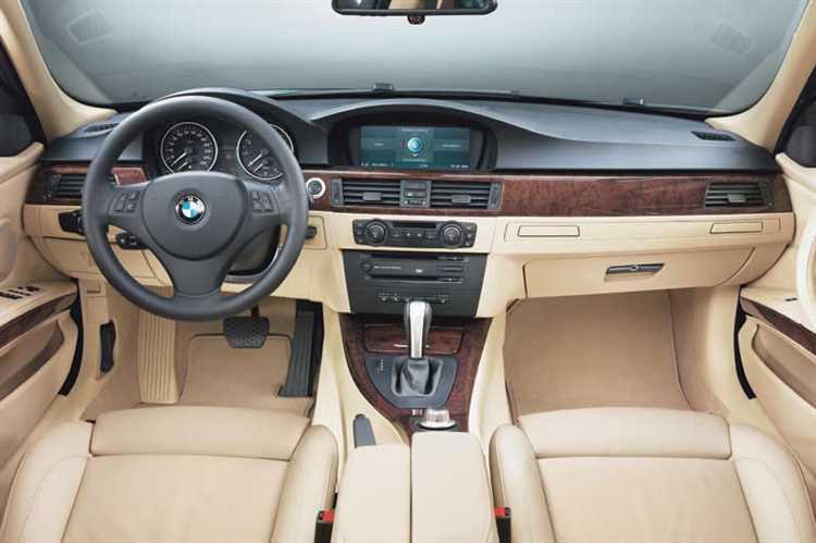 Как правильно подключить телефон к аух-входу BMW E90