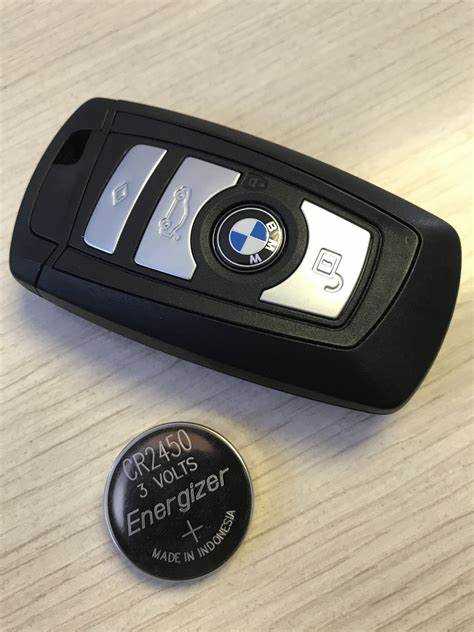 Что нужно для замены батарейки в ключе BMW кузов G