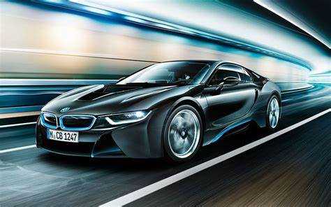 Как интерьер BMW i8 отражает внешний облик автомобиля