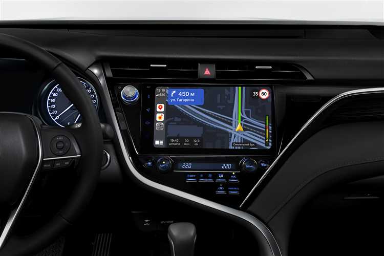 Подключение iPhone к CarPlay через проводное и беспроводное соединение