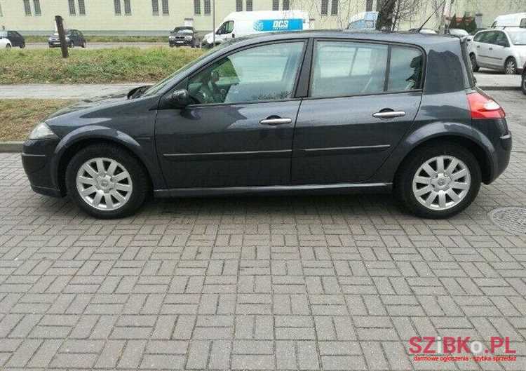 Сколько пассажиров вмещает салон Renault Megane 2007 года