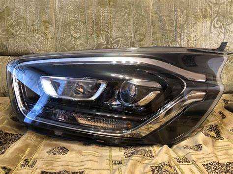Влияние состояния фары на цену для Ford Transit 2013 года