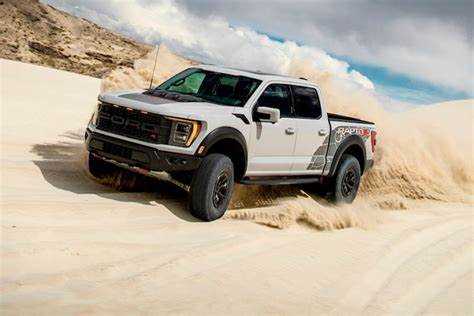 Сколько весит ford raptor