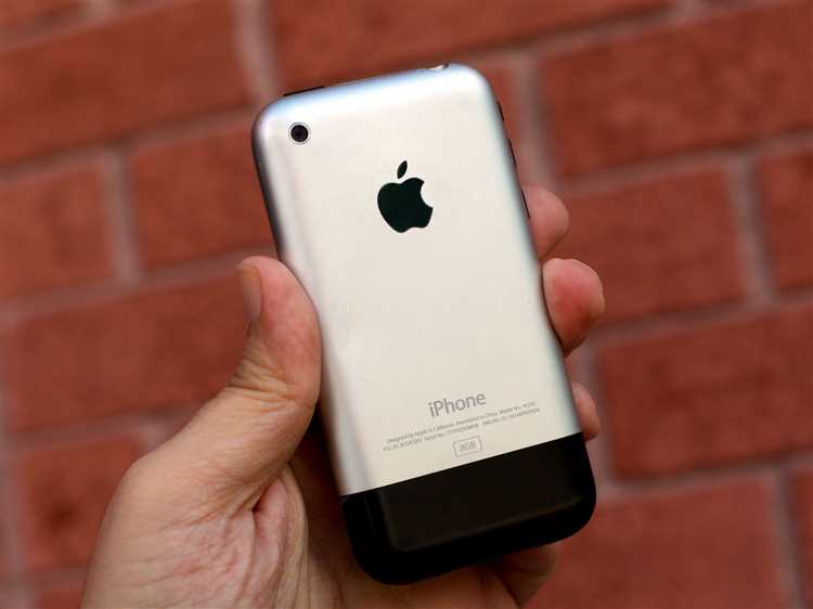 Когда iPhone 5 появился в России?