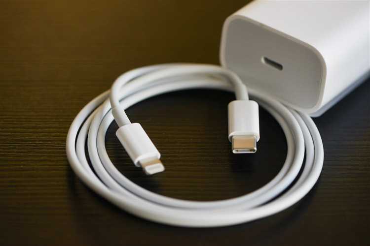 Как выбрать зарядное устройство для iPhone с учетом мощности?