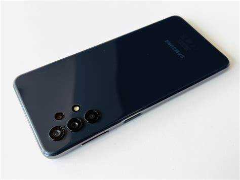 Какие факторы влияют на цену смартфона Samsung A32 в 2025 году
