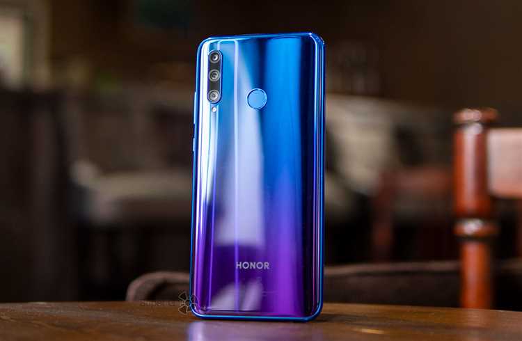 Как снять заднюю крышку Honor 10i без повреждений