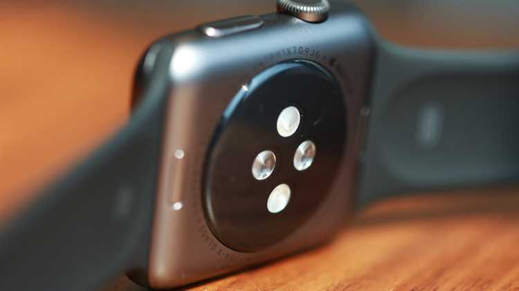 Зеленая точка и работа с датчиком пульса на Apple Watch