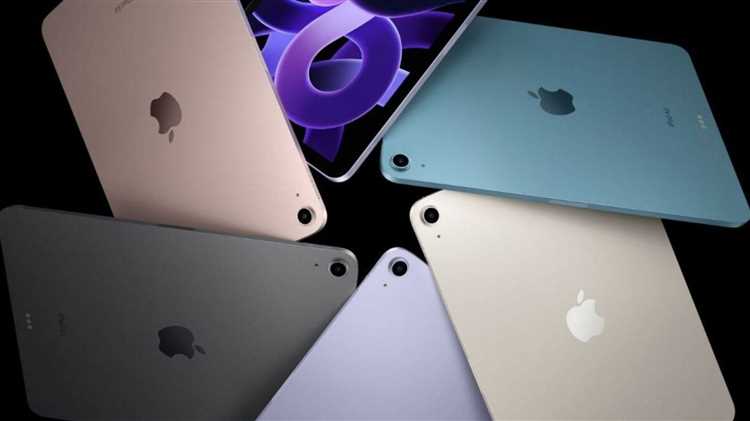 undefinedКамеры.</strong> iPad Air оснащён 12 Мп основной камерой с диафрагмой f/1.8, автофокусом с фокусировкой по пикселям и поддержкой Smart HDR 3. iPad 2021 использует 8 Мп модуль (f/2.4) без автофокусировки по пикселям и с более скромными возможностями обработки изображения. Разница заметна в детализации, цветопередаче и качестве снимков при слабом освещении.»></p>
<p>Фронтальная камера iPad Air – 12 Мп (f/2.4) с функцией «В центре внимания» (автоматическое кадрирование в видеозвонках), в то время как у iPad 2021 – 12 Мп (f/2.4) без продвинутой обработки изображения.</p>
<p><strong>Видео.</strong> iPad Air снимает 4K при 24, 25, 30 и 60 кадрах/с, поддерживает стабилизацию и замедленную съёмку 240 fps. iPad 2021 ограничен 1080p (30 fps) без 4K-режима и замедленной съёмки 240 fps.</p>
<p><strong>Звук.</strong> iPad Air оснащён стереодинамиками, расположенными по краям корпуса в альбомной ориентации, обеспечивая объёмное звучание. У iPad 2021 динамики размещены снизу, что делает звук менее насыщенным, особенно в горизонтальном положении. Разъём 3,5 мм для наушников присутствует только в iPad 2021.</p>
<h2>Вопрос-ответ:</h2>
<h4>Какой процессор установлен в iPad Air и iPad 2021, и насколько велика разница в производительности?</h4>
<p>iPad Air оснащен чипом Apple M1, который используется в некоторых MacBook и iPad Pro. Он обеспечивает высокую скорость работы, плавную многозадачность и поддержку сложных графических задач. В iPad 2021 установлен A13 Bionic, который уступает M1 в вычислительной мощности, но все же отлично справляется с повседневными задачами, такими как просмотр видео, работа с документами и запуск игр. Если требуется устройство для профессиональных приложений или долгосрочного использования, iPad Air выглядит предпочтительнее.</p>
<h4>Чем экраны этих моделей отличаются друг от друга?</h4>
<p>Обе модели оснащены 10,9-дюймовыми дисплеями Liquid Retina, но в iPad Air используется технология ламинирования, уменьшающая зазор между стеклом и матрицей. Это делает изображение более насыщенным и четким. Кроме того, у iPad Air есть поддержка широкой цветовой гаммы (P3) и технология True Tone, которая адаптирует цветопередачу к окружающему освещению. В iPad 2021 экран проще: без полного ламинирования, без поддержки P3, что может сказаться на точности цветопередачи и ощущении «воздушности» изображения.</p>
<h4>Есть ли разница в поддержке аксессуаров, таких как Apple Pencil и клавиатуры?</h4>
<p>Да, iPad Air поддерживает Apple Pencil 2-го поколения, который крепится магнитно к корпусу для зарядки и хранения. Также он совместим с Magic Keyboard и Smart Keyboard Folio, что делает его удобным для работы с текстом. iPad 2021 работает только с Apple Pencil 1-го поколения, который заряжается через разъем Lightning. В плане клавиатур доступен Smart Keyboard, но поддержка Magic Keyboard отсутствует.</p>
<h4>Как обстоят дела с портами и возможностью подключения внешних устройств?</h4>
<p>iPad Air оснащен разъемом USB-C, что дает больше возможностей для подключения внешних накопителей, мониторов и других аксессуаров. iPad 2021 использует классический разъем Lightning, который ограничивает выбор совместимых устройств. Если важна работа с периферией, iPad Air предлагает более удобные варианты.</p>
<h4>Существенна ли разница в камерах и качестве съемки?</h4>
<p>Основные камеры у обеих моделей имеют разрешение 12 МП и позволяют записывать видео в 4K. Однако фронтальная камера iPad Air тоже 12 МП и поддерживает функцию Center Stage, которая автоматически удерживает пользователя в центре кадра во время видеозвонков. В iPad 2021 фронтальная камера также 12 МП с Center Stage, что делает его более удобным для онлайн-общения по сравнению с предыдущими моделями, но общее качество съемки у Air немного выше благодаря лучшей обработке изображения.</p>
<h4></h4>
</p>
<h4></h4></p>
<!-- CONTENT END 1 -->
							</div>
						</article>

						<div class=