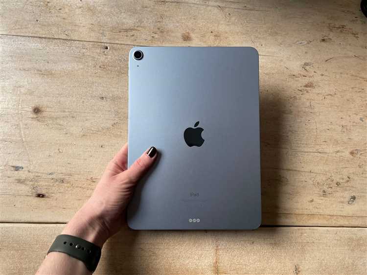 Для активации iPad потребуется стабильное подключение к Wi-Fi. Включите устройство и следуйте инструкциям на экране. Когда появится запрос на подключение к сети, выберите свою Wi-Fi сеть из списка доступных. Введите пароль, если это необходимо. Убедитесь, что сеть имеет хорошее соединение и стабилен сигнал. В противном случае процесс активации может занять больше времени или завершиться ошибкой.