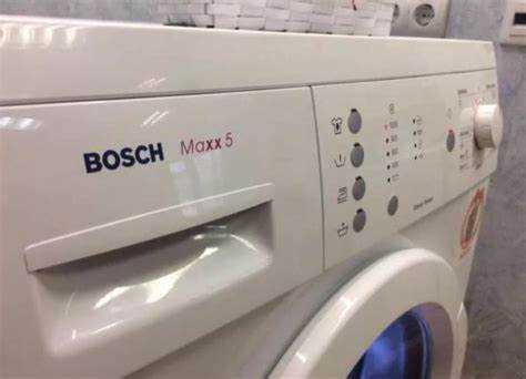 Добавление моющих средств в соответствующие отсеки