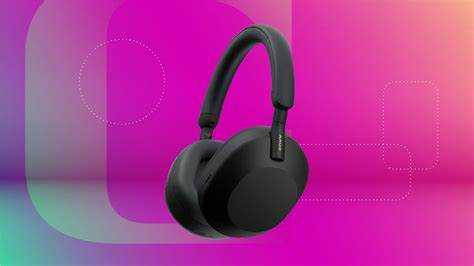 Кроме того, Sony XM5 предложат улучшенное качество звучания, которое обеспечит ещё более глубокие басы и чёткие высокие частоты. Все это благодаря новым драйверам, которые обеспечат более точную передачу звука. Внешний вид также претерпел изменения: наушники стали легче и удобнее, что обеспечит комфорт даже при длительном использовании. Эти особенности делают модель XM5 идеальным выбором для аудиофилов и пользователей, которые ценят комфорт и качество звука.