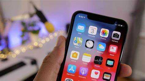 На чем написан ios