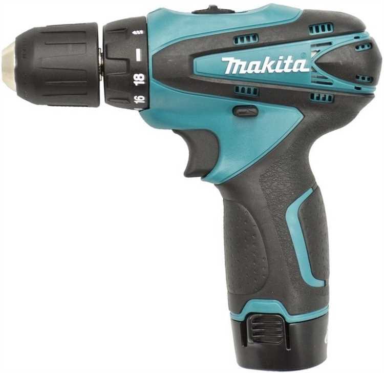 Электроинструмент Makita ценится за надежность и долговечность, что делает его популярной мишенью для подделок. Копии часто выглядят почти идентично, но уступают в качестве материалов и сборки. Использование таких инструментов не только неэффективно, но и небезопасно.