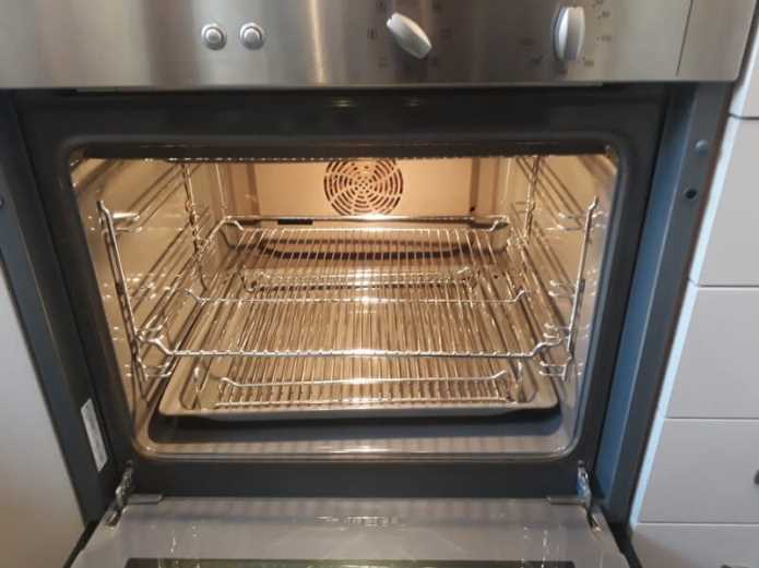 Использование паровой очистки в духовках Gorenje