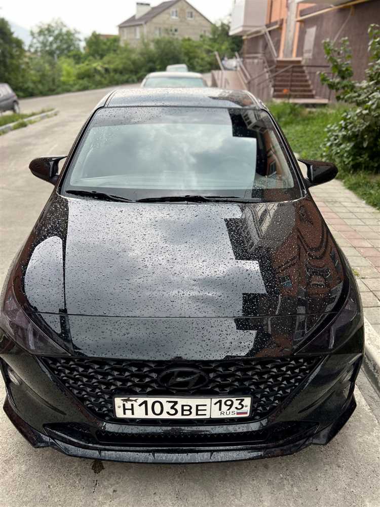 Замена или ремонт боковых зеркал на Hyundai Solaris 2012 – задача, требующая аккуратности и знания конструкции узла. Зеркала играют ключевую роль в безопасности движения, поэтому при повреждении корпуса или механизма регулировки целесообразно провести разбор и диагностику. Для выполнения работы понадобятся минимальный набор инструментов и базовые навыки ремонта.