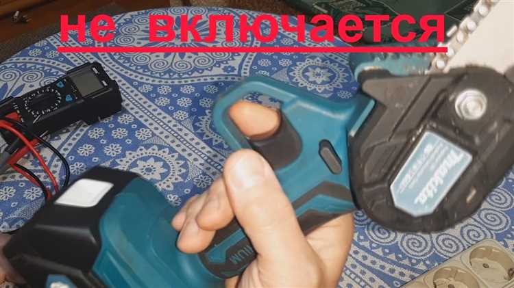 Какие меры предосторожности нужно соблюдать при разборке Makita 6722D