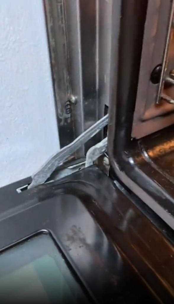 Как снять с ключа духовку gorenje