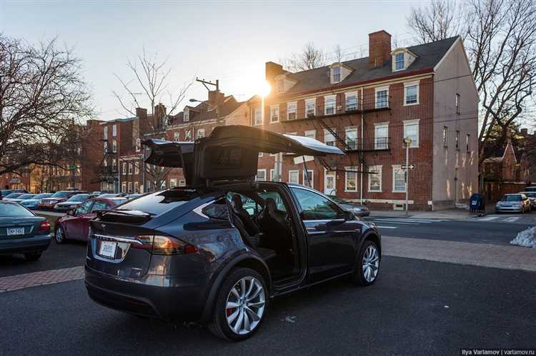 Стоимость обслуживания и пробег на одном заряде Tesla X
