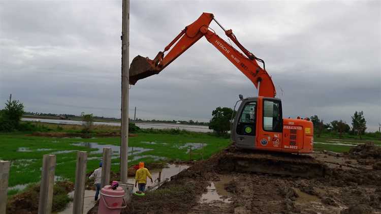 Как работает экскаватор Hitachi 135: Видеообзор и подробности