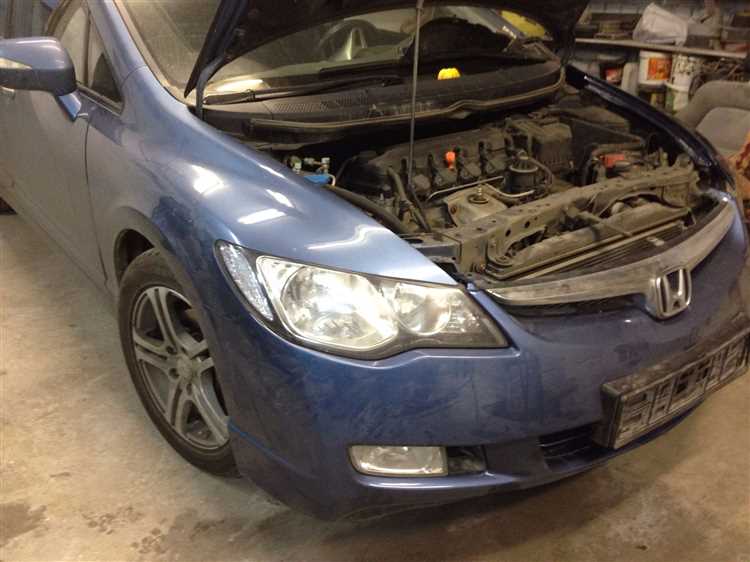 Как открыть капот honda accord 7