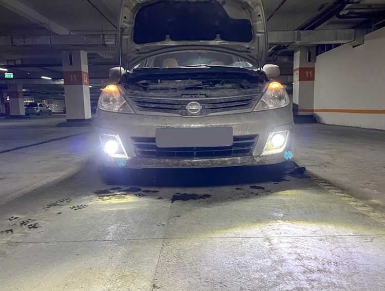 Как снять фары на Nissan Tiida Latio: пошаговая инструкция