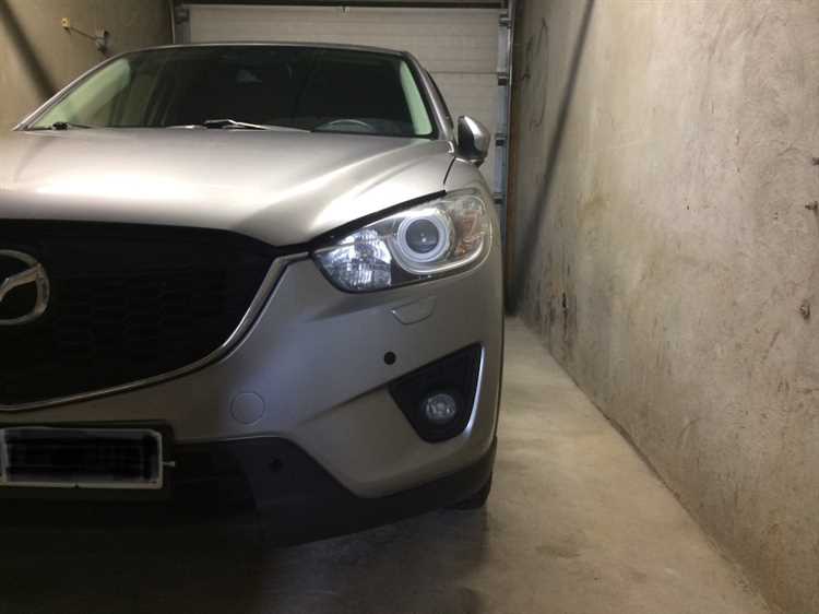 Как правильно извлечь фару из корпуса Mazda CX 5